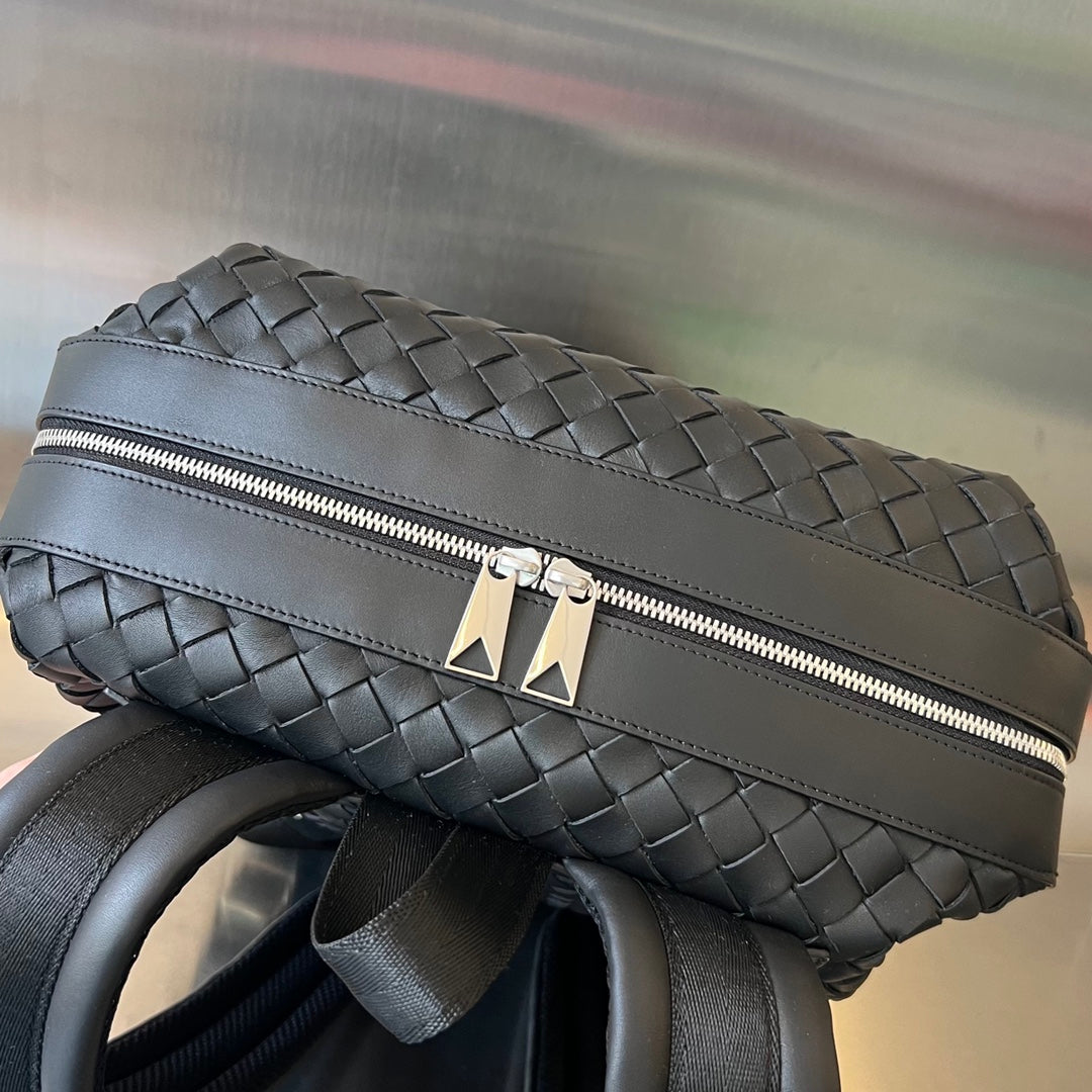 RUCKSACK 42 AUS SCHWARZEM KALBSLEDER