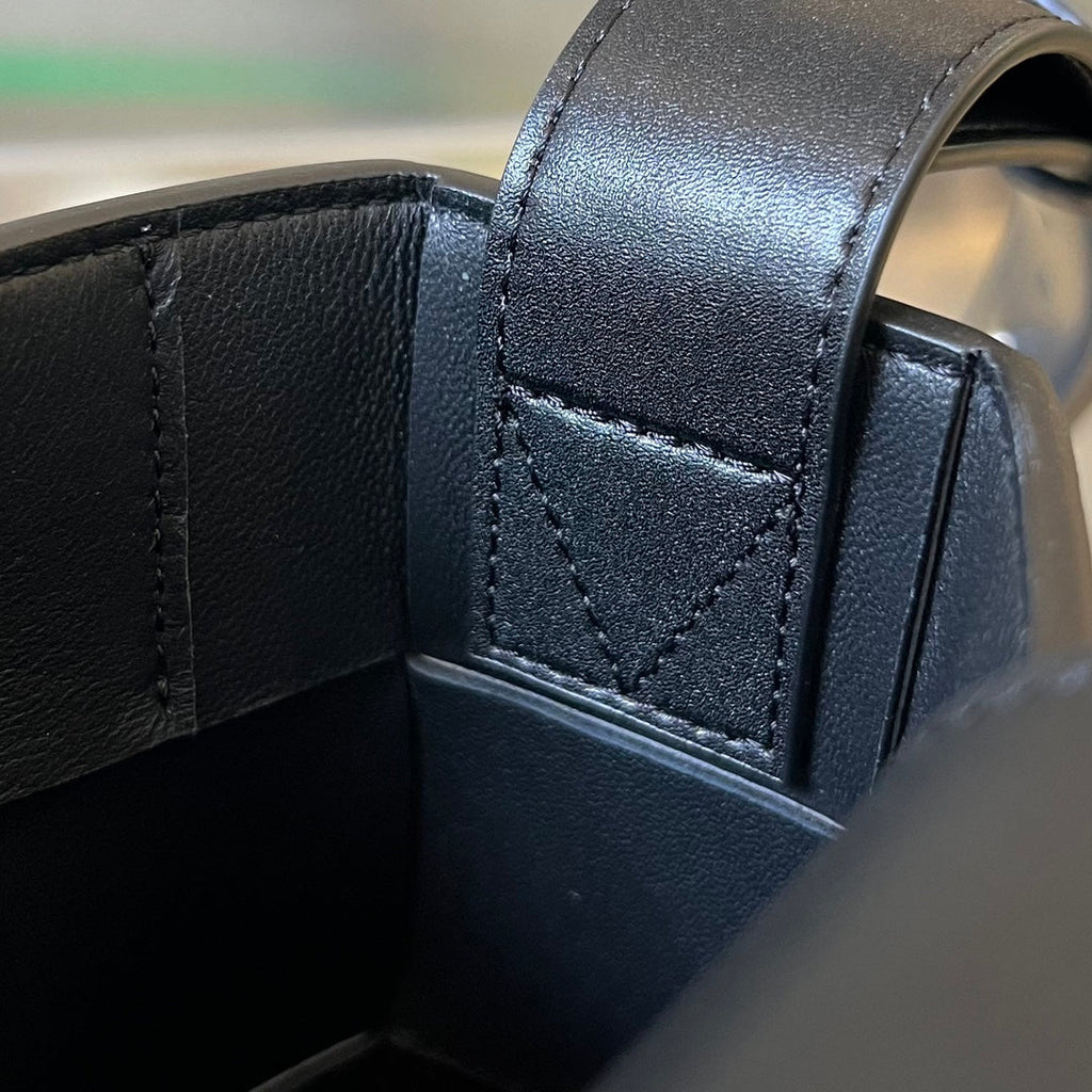 Handytasche 18 Zoll aus schwarzem Lammleder