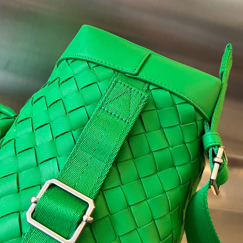 RUCKSACK 42 IN WEIBCHENGRÜNES KALBSLEDER