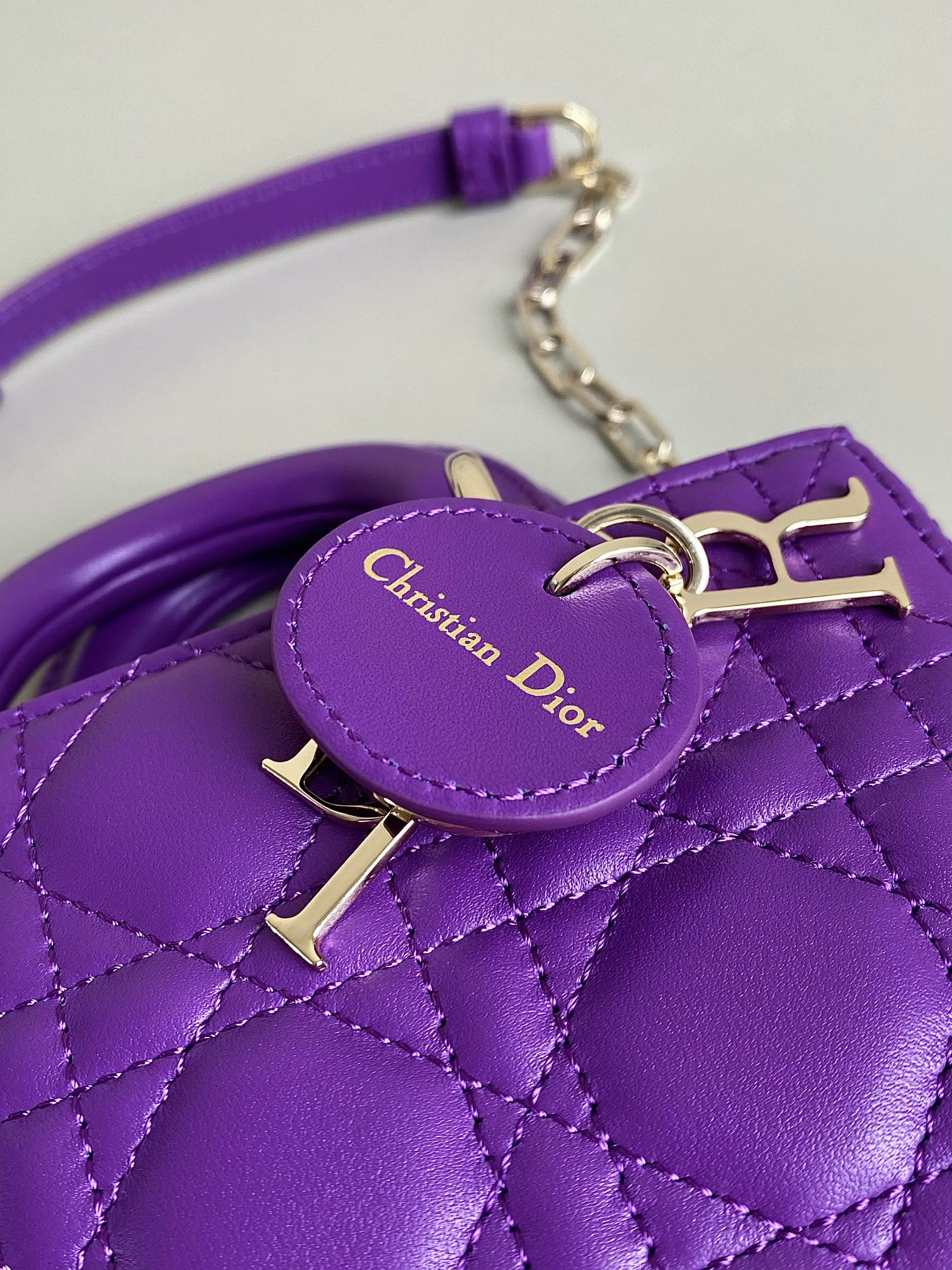 MINI D-JOY TASCHE 17 IN VIOLETT-LILA LAMMLEDER