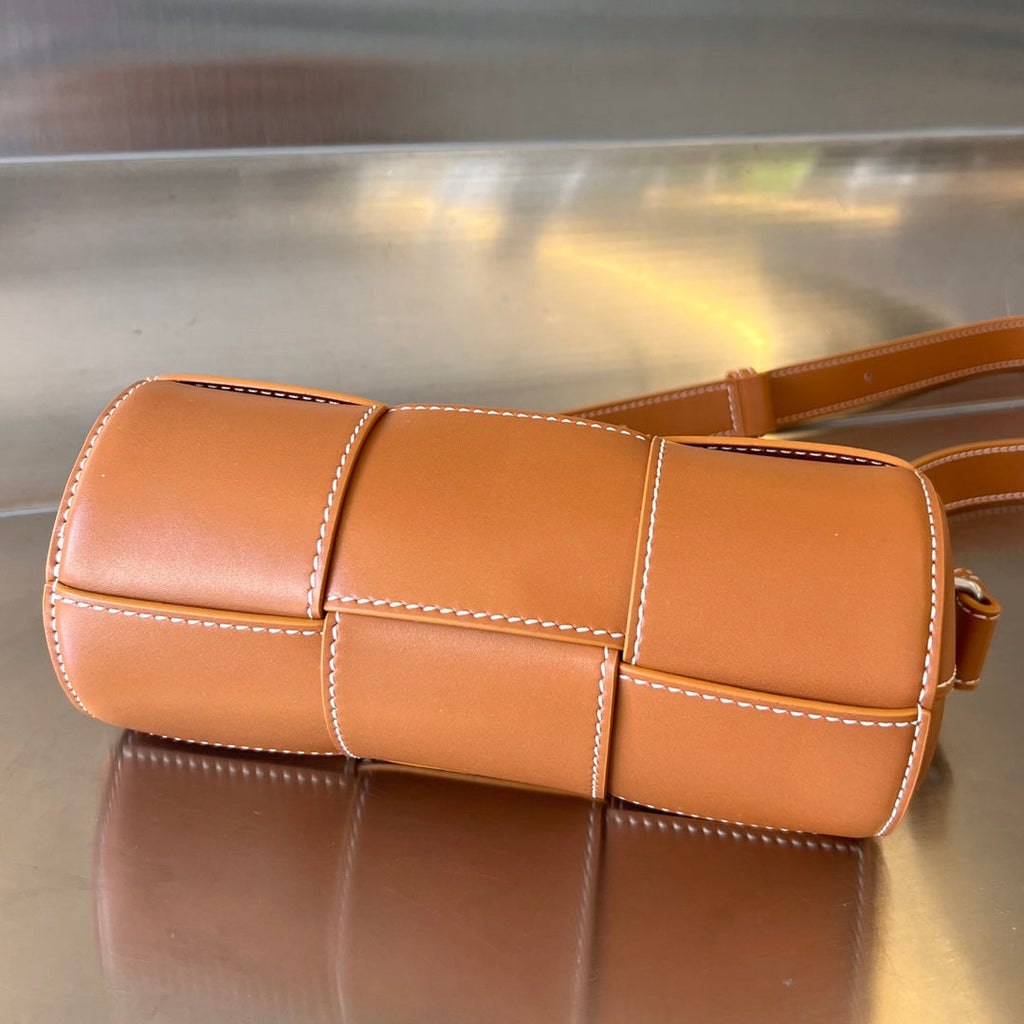 KLEINE ZYLINDERKASSETTE 21 ZOLL ROHES SIENNA-KALBSTLEDER