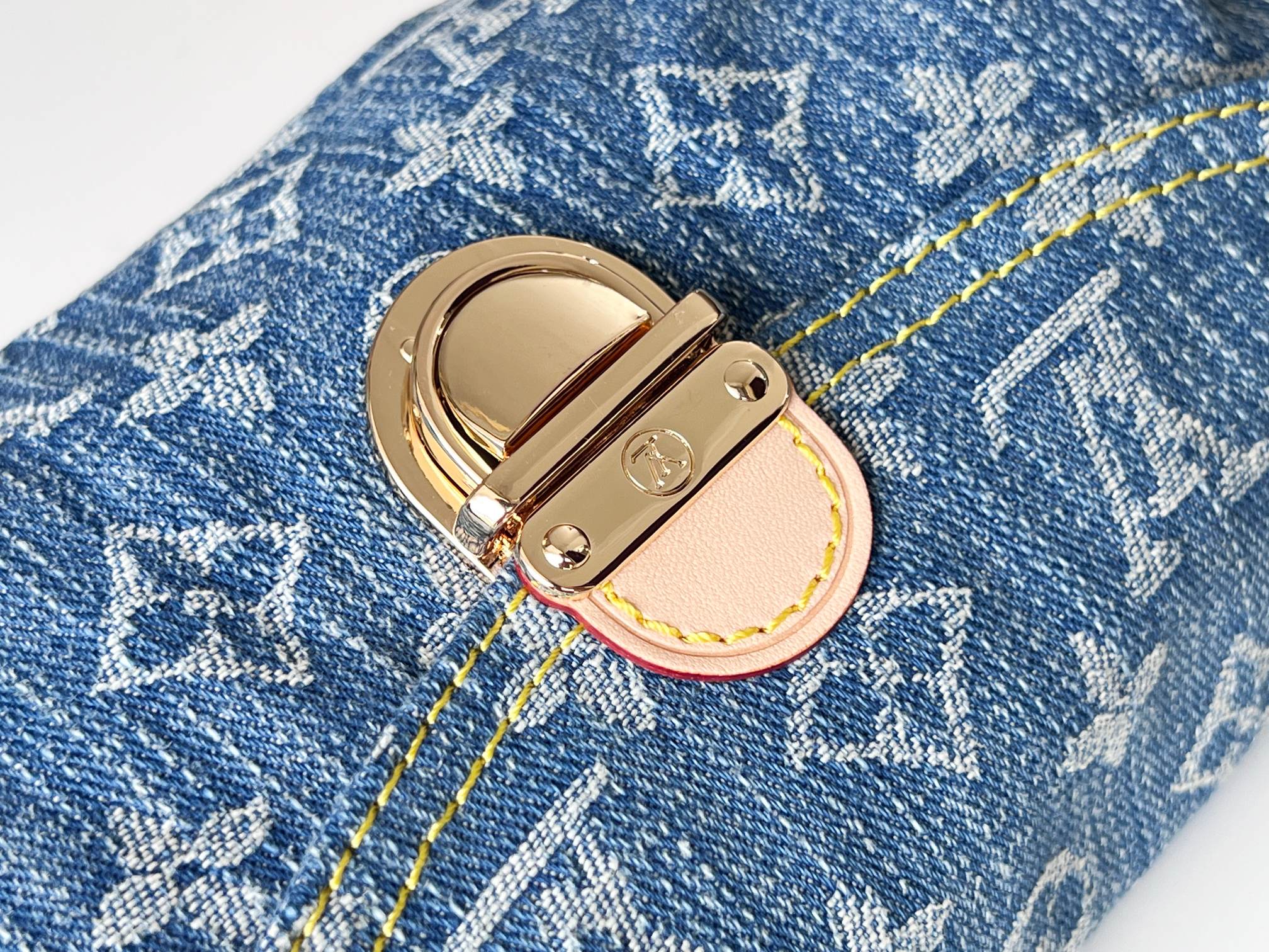 LV 25S PLEATY BAG 26 IN BLUE MONOGRAM DENIM GOLD HARDWARE