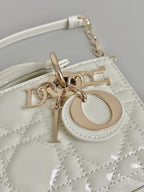 MINI D-JOY TASCHE 17 IN WEISSEM LAMMLEDER