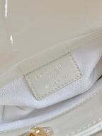 MINI D-JOY TASCHE 17 IN WEISSEM LAMMLEDER