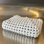 Sardinen, 29 Stück, in weißem Lammfell