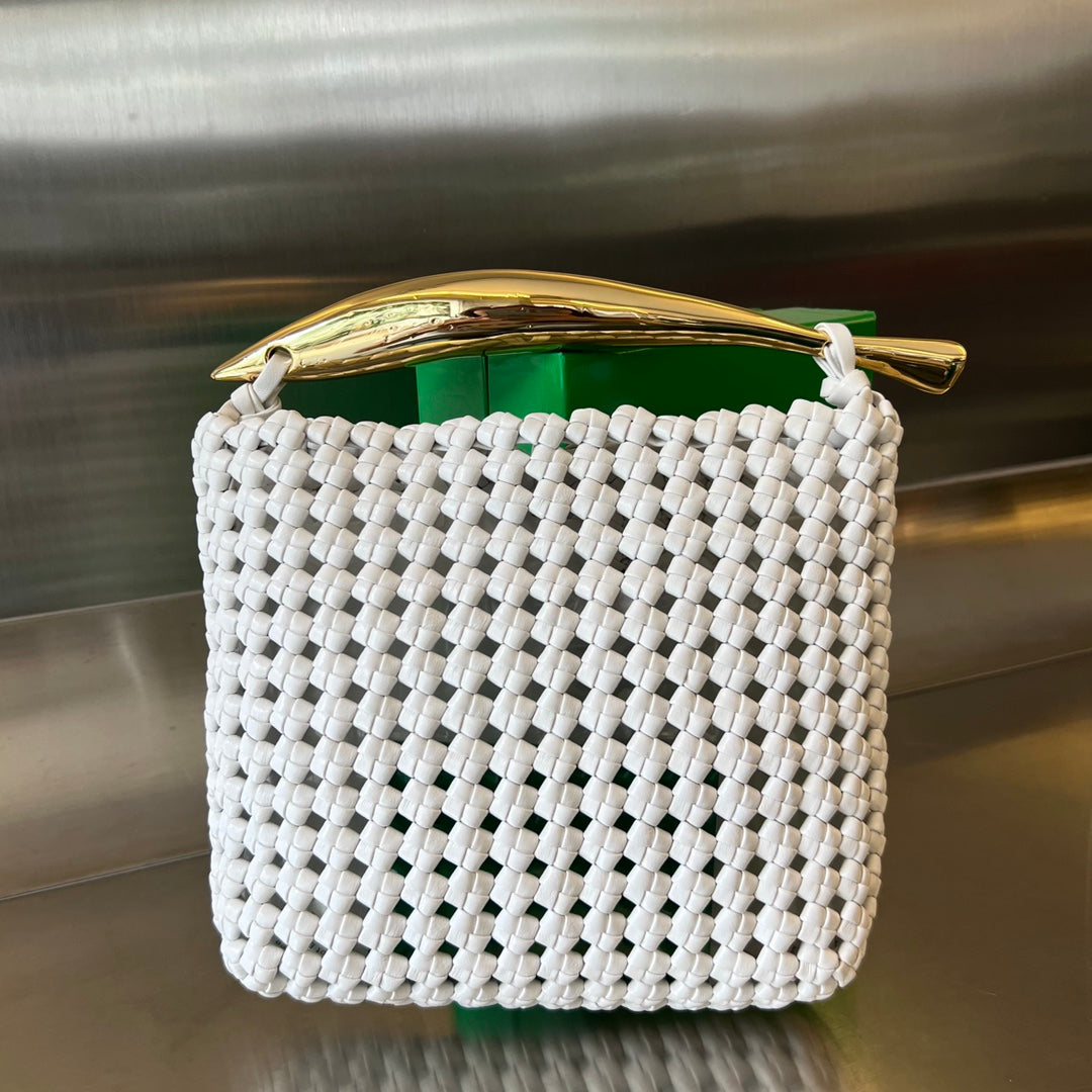 Sardinen, 29 Stück, in weißem Lammfell