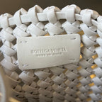 Sardinen, 29 Stück, in weißem Lammfell