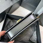 SOLFERINO KLEINE SATCHEL 19 IN SCHWARZEM KALBSLEDER GOLDENES LOGO