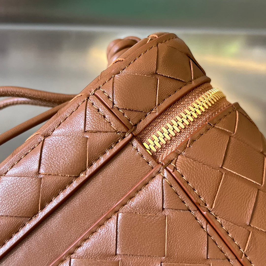 MINI-KOSTÜM 18 ZIMMER ZIMTERBRAUN LAMMLEDER