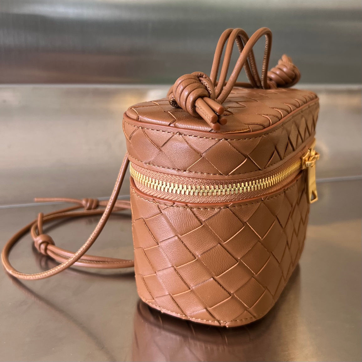 MINI-KOSTÜM 18 ZIMMER ZIMTERBRAUN LAMMLEDER