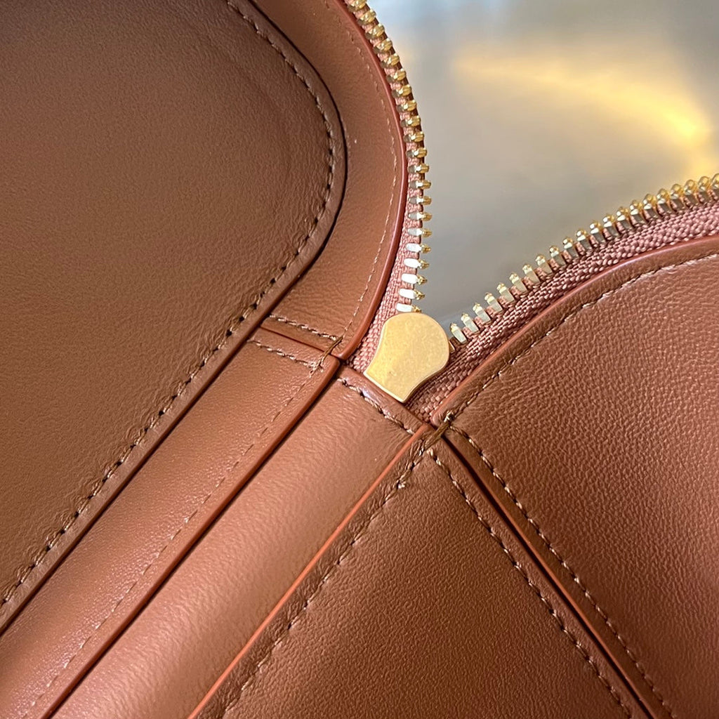 MINI-KOSTÜM 18 ZIMMER ZIMTERBRAUN LAMMLEDER