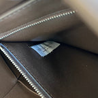 CASSETTE 23 IN SCHOKOLADEN-KALBLEDER MIT WELLENMUSTER