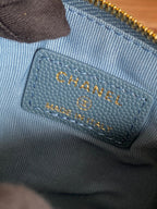 CC CLASSIC KLEINE 15-ZIP-TASCHE IN TÜRKISGRÜNEM GENARBINETEM KALBSLEDER