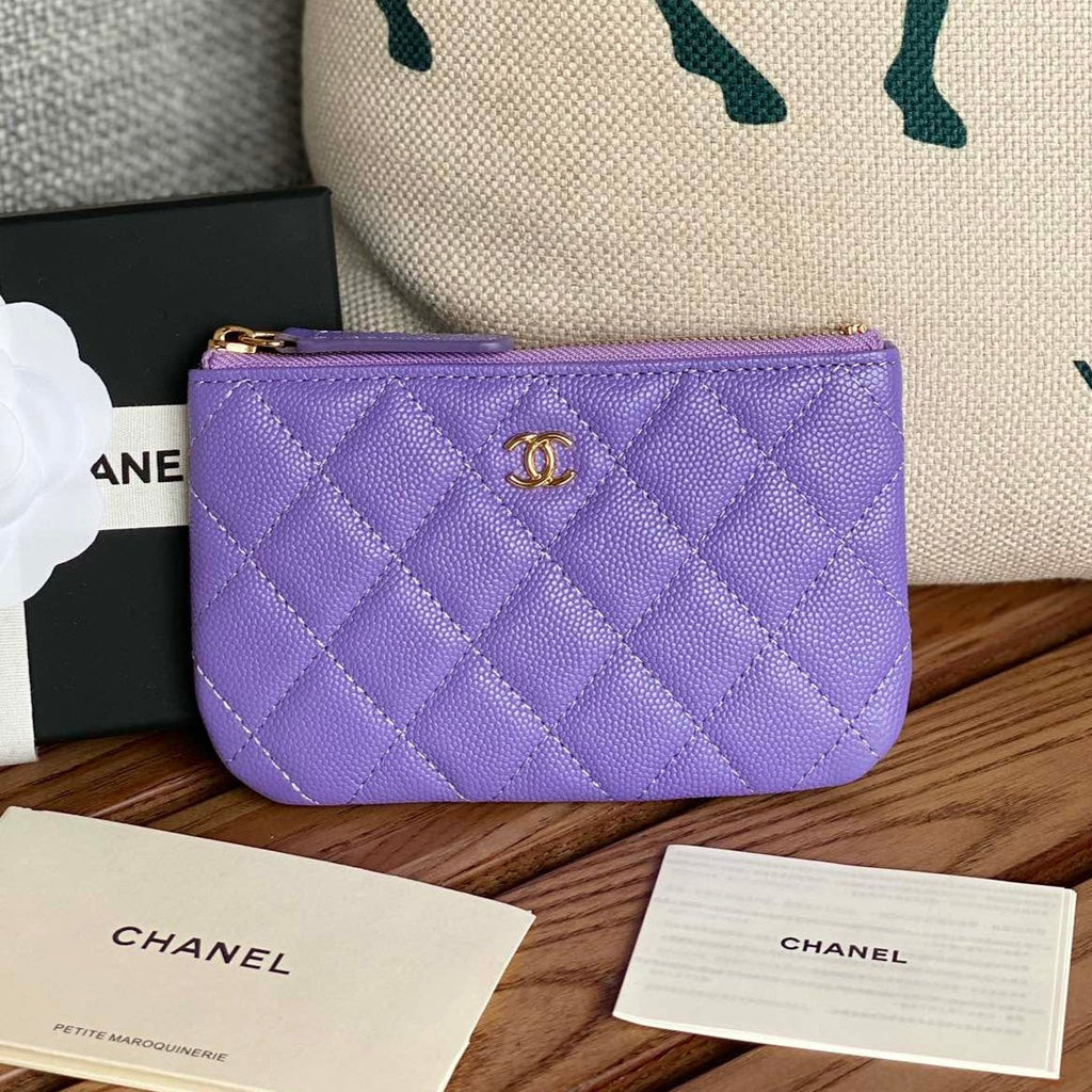 CC CLASSIC KLEINE 15-ZIP-TASCHE IN AMETHYST-LILA GEGENNABTEM KALBSLEDER