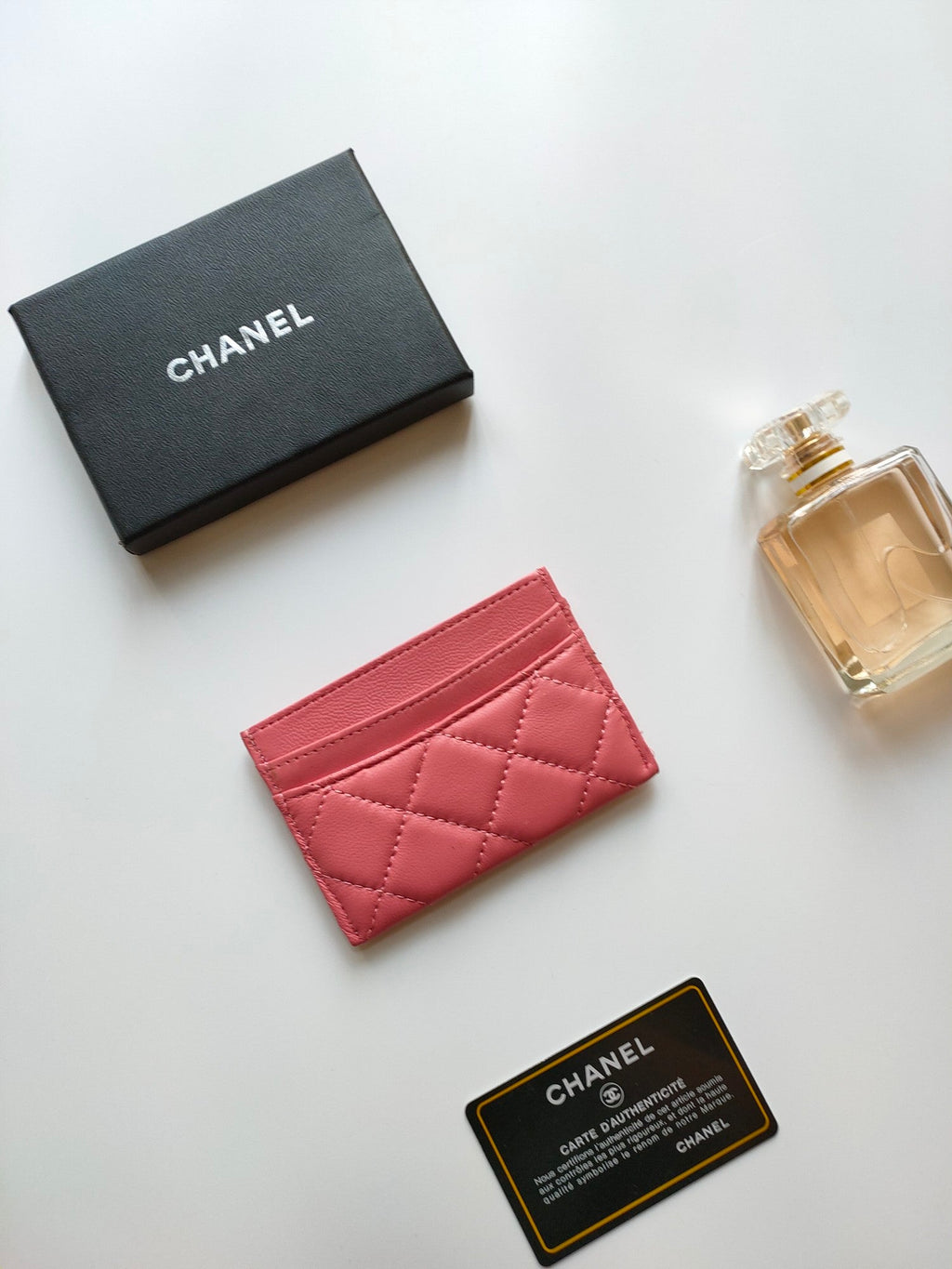 Kreditkartenetui 11.2, rosafarbenes Kalbsleder, Gold-Icon