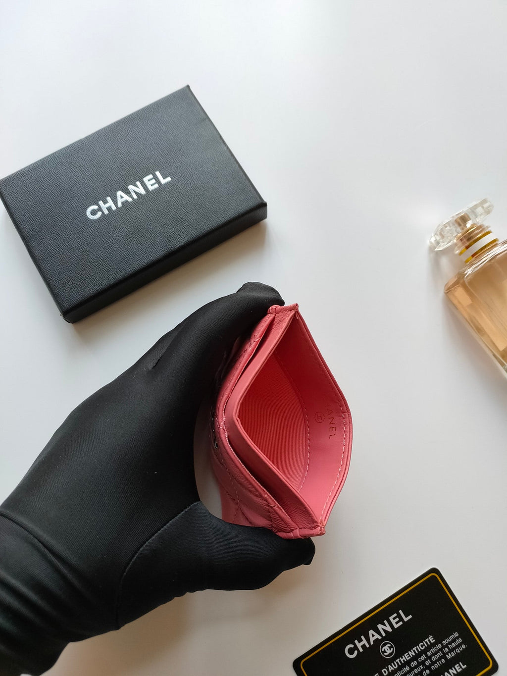 Kreditkartenetui 11.2, rosafarbenes Kalbsleder, Gold-Icon