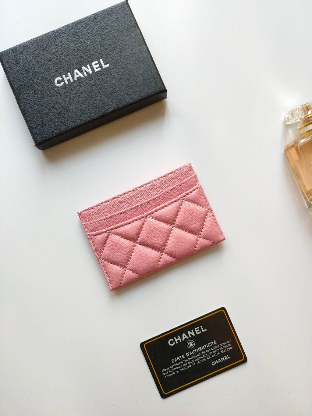 CC CARD HOLDER 11.2 PINK GRAINED CALFSKIN GOLD ICON