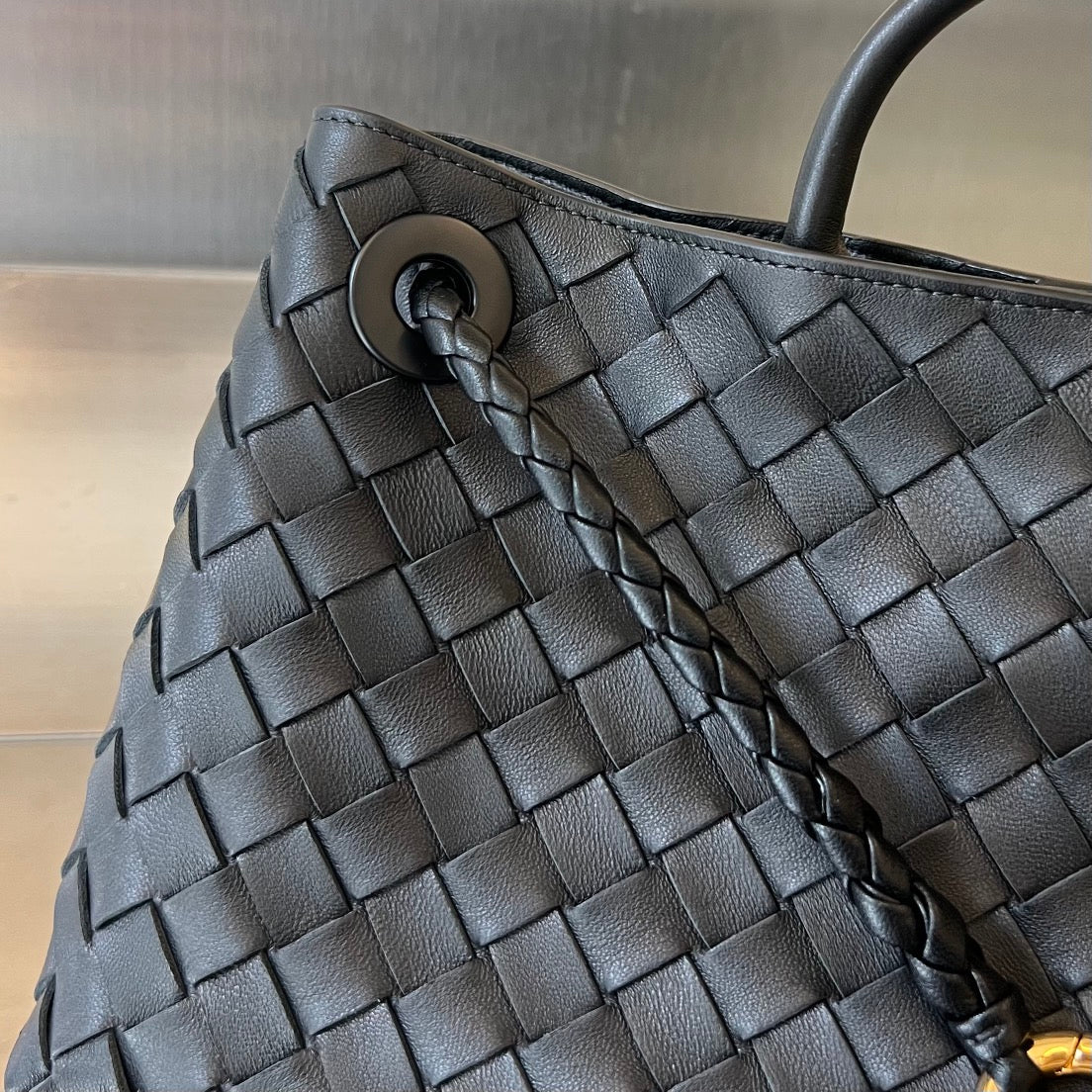 ANDIAMO 29 IN SCHWARZEM LAMMLEDER, KLEINE GRÖSSE