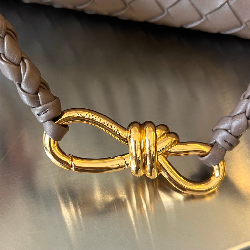 KLEINES ANDIAMO 29 IN BEAVER BROWN LAMMFELL