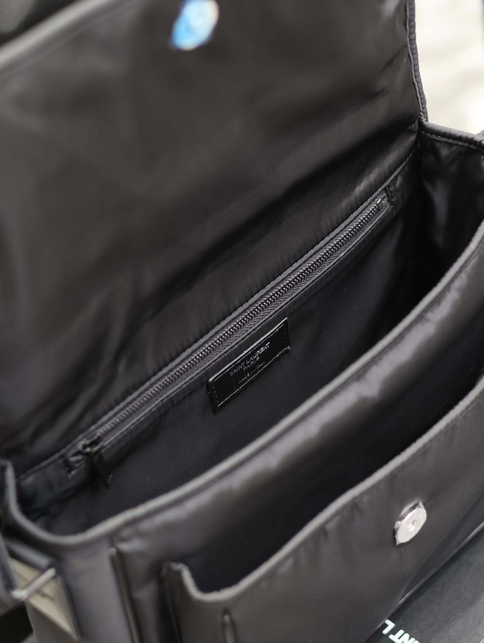 NIKI MEDIUM 28 IN SCHWARZES NYLON