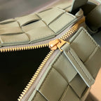 KLEINE 22-KASSETTE IN EICRU BEIGE LAMMLEDER