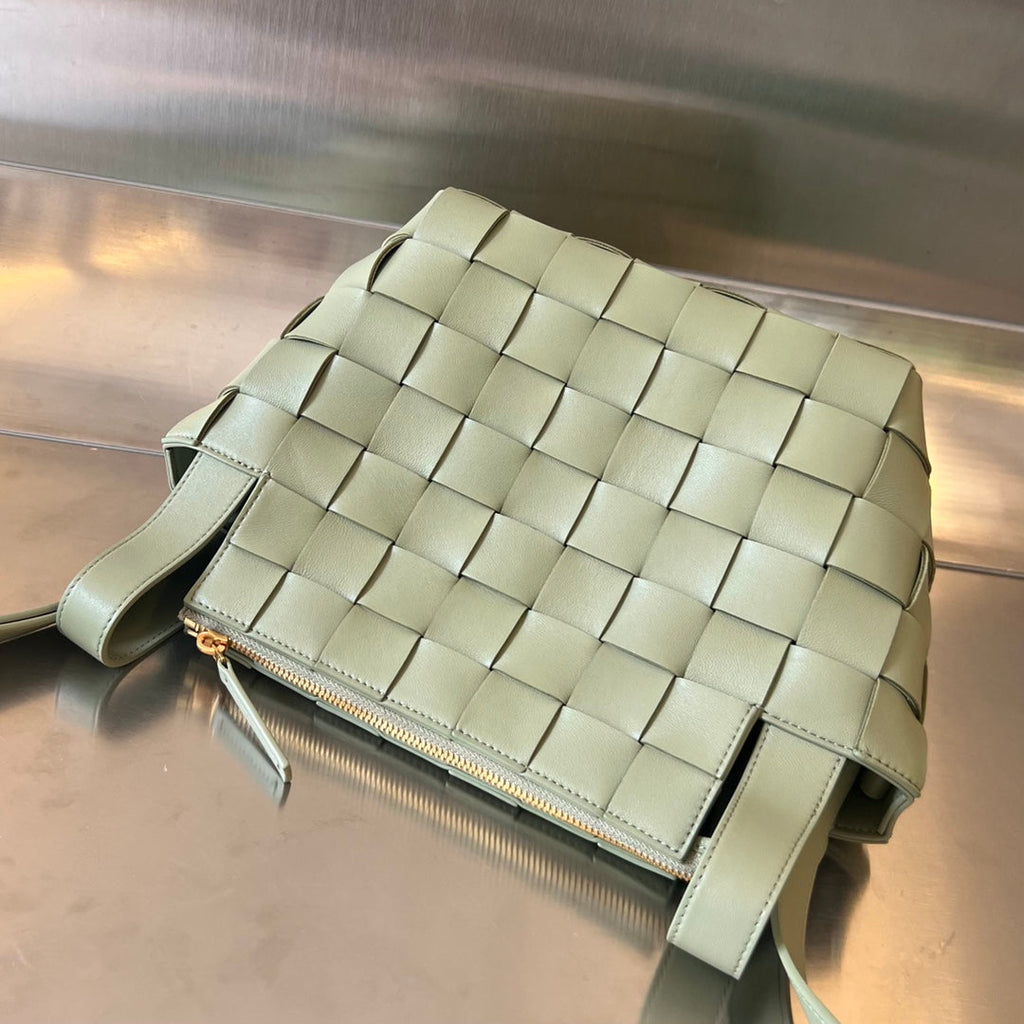 KLEINE 22-KASSETTE IN EICRU BEIGE LAMMLEDER