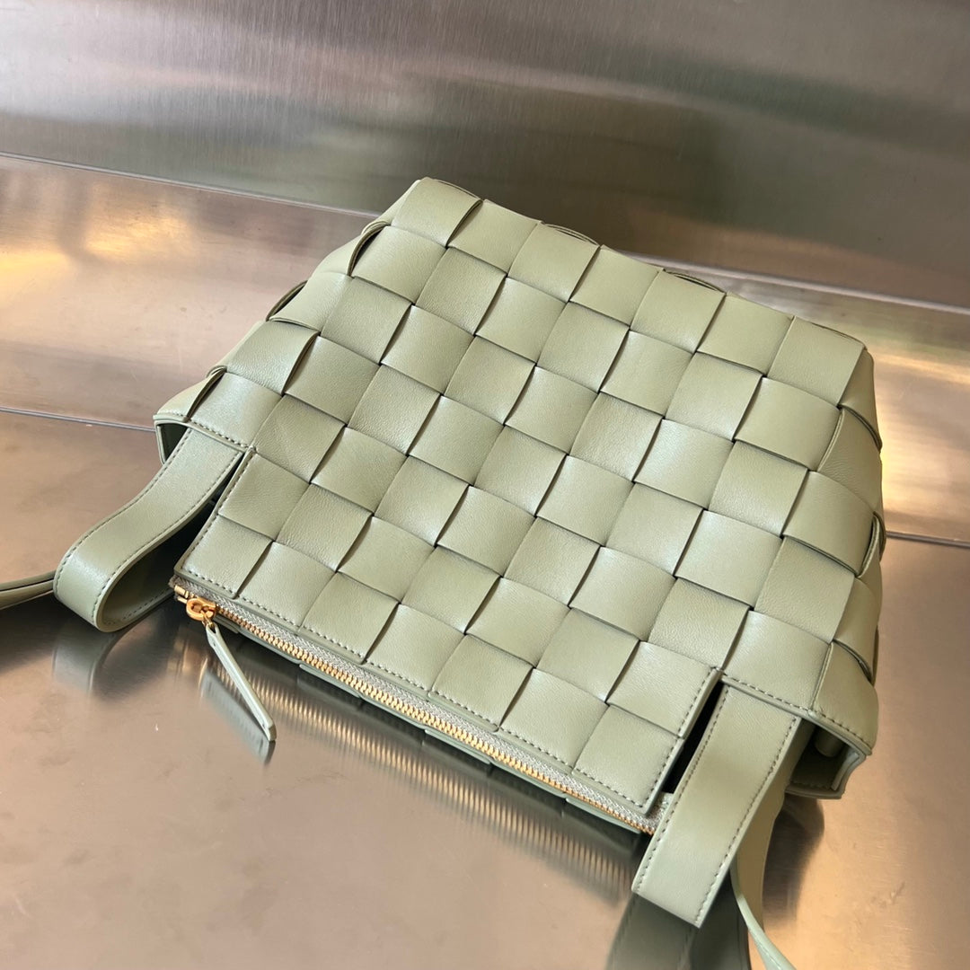 KLEINE 22-KASSETTE IN EICRU BEIGE LAMMLEDER