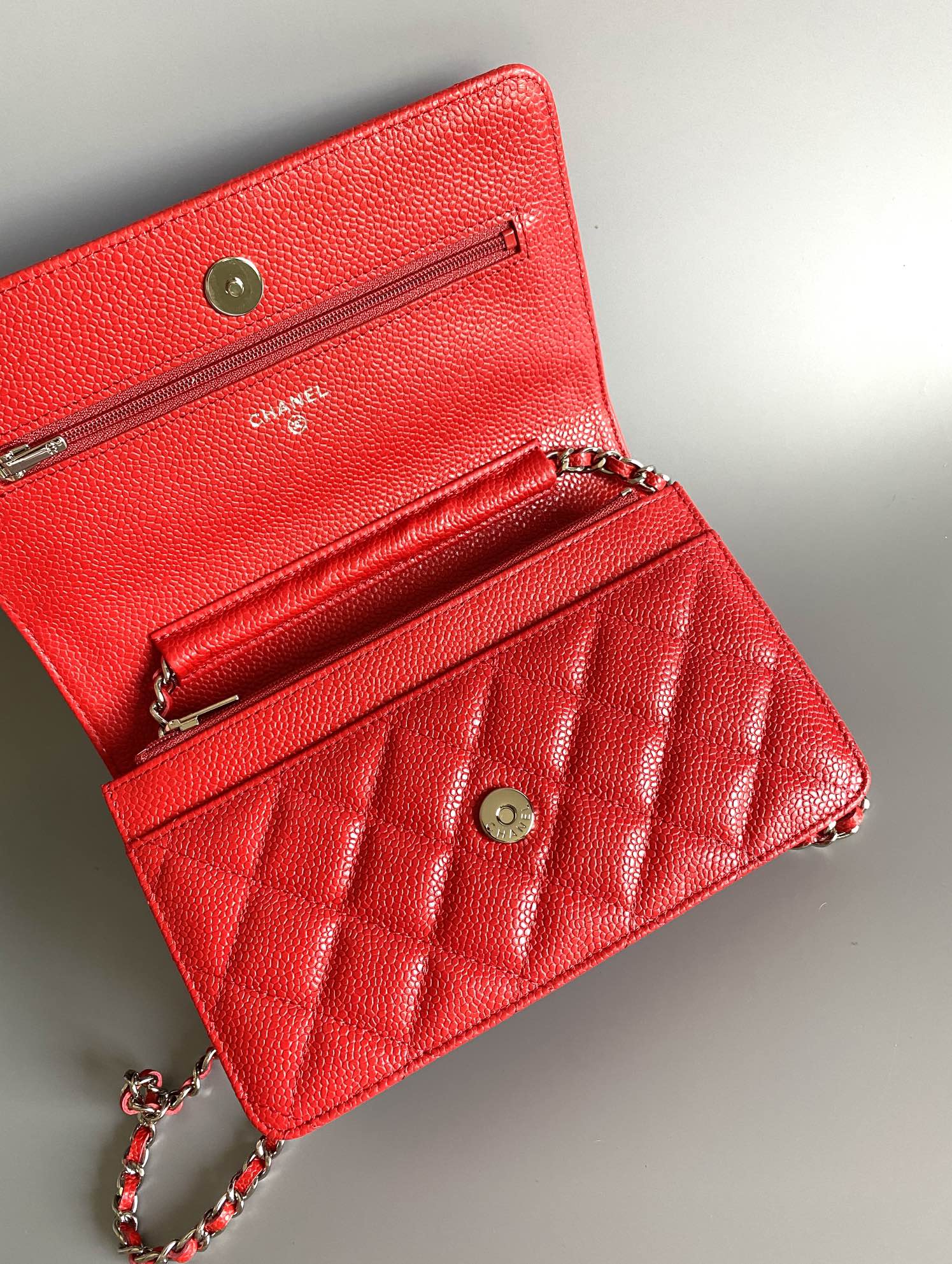 CC WOC 19 RED CAVIAR SILBERBESCHLÄGE