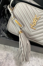 LOU Kameratasche 23 Zoll, hellgraues Kalbsleder, goldenes Logo