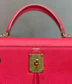 KELLY 28CM IN ROSE TYRIEN SWIFT CALFSKIN GOLD HARDWARE