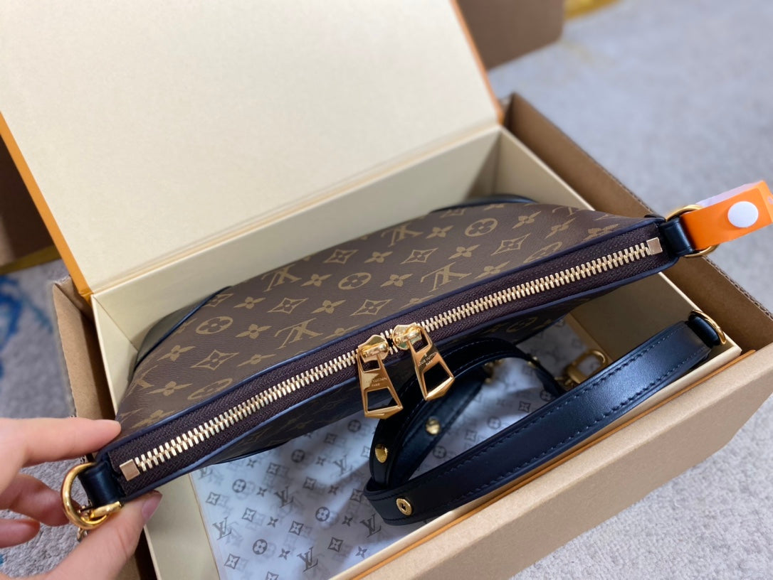 BOULOGNE 29 IN BRAUNEM MONOGRAMM-LEINWAND GOLDENE BESCHLÄGE