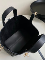 TOUJOURS 28 TASCHE AUS SCHWARZEM LAMMFELL