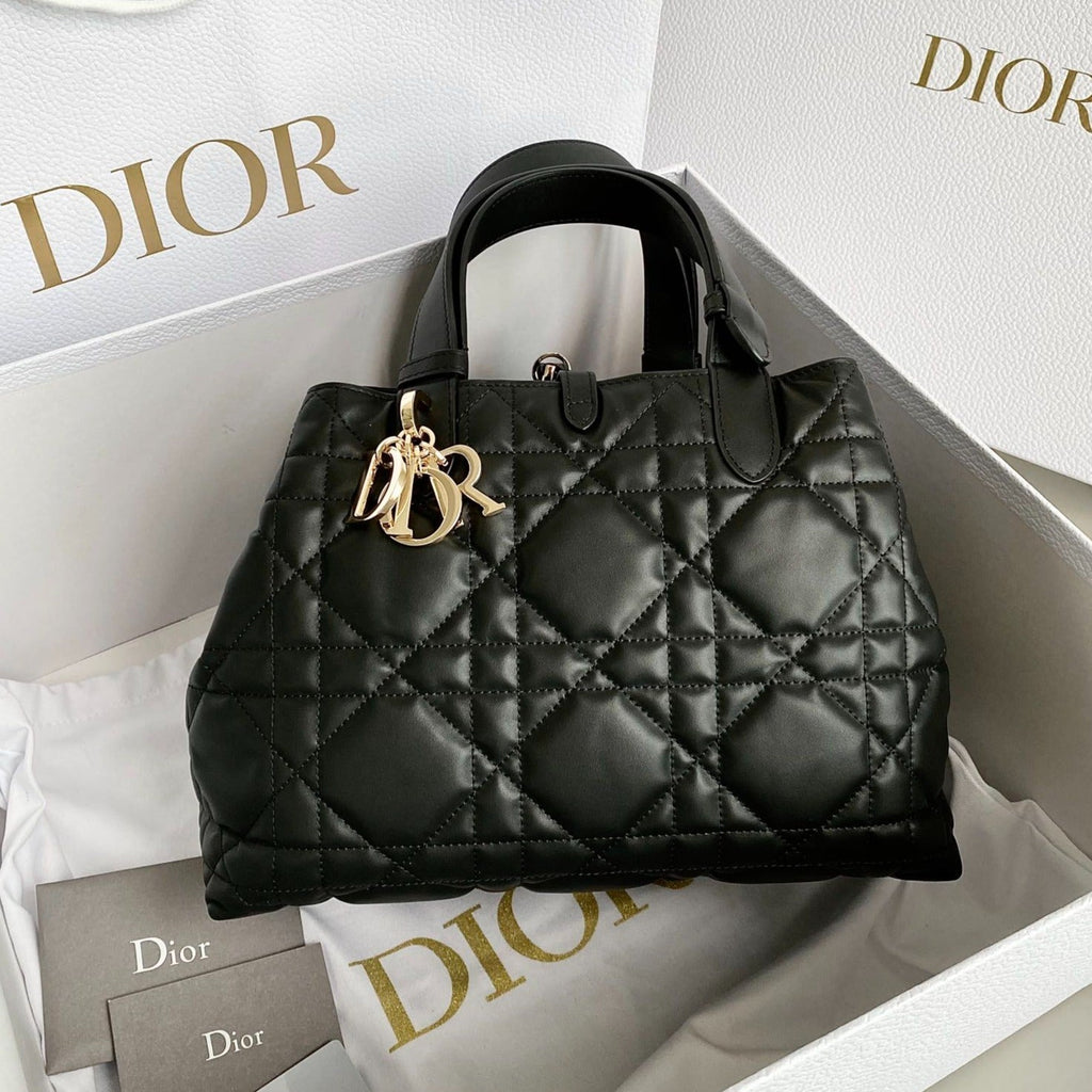 TOUJOURS 28 TASCHE AUS SCHWARZEM LAMMFELL