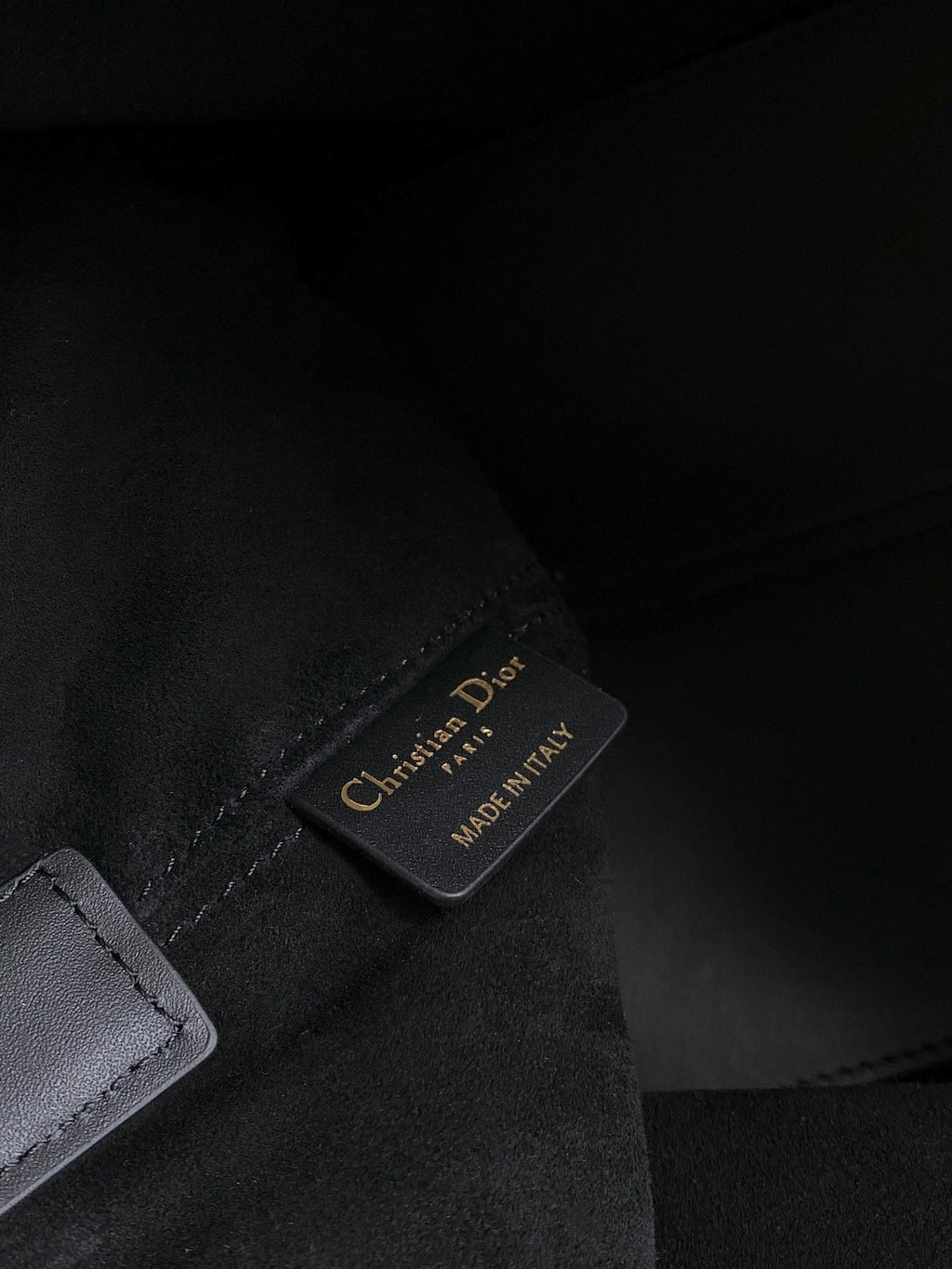 TOUJOURS 28 TASCHE AUS SCHWARZEM LAMMFELL