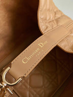 TOUJOURS 28 TASCHE AUS KAMELBIGEM LAMMFELL