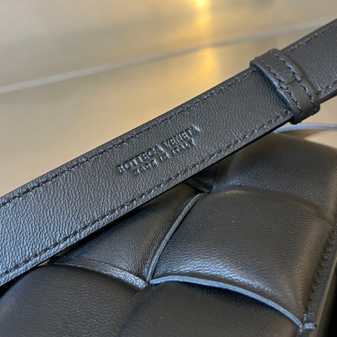 MINI-KASSETTE 18 ZOLL SCHWARZES LAMMLEDER