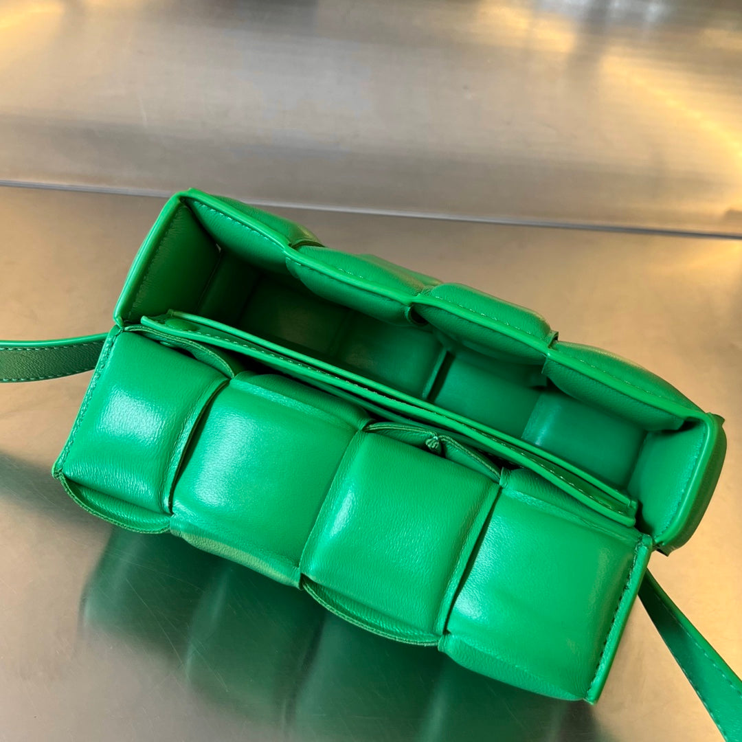 MINI-KASSETTE 18 ZOLL HELLGRÜNES LAMMLEDER