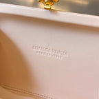 KNOT 20 IN SOLF ROSA LAMMFELL