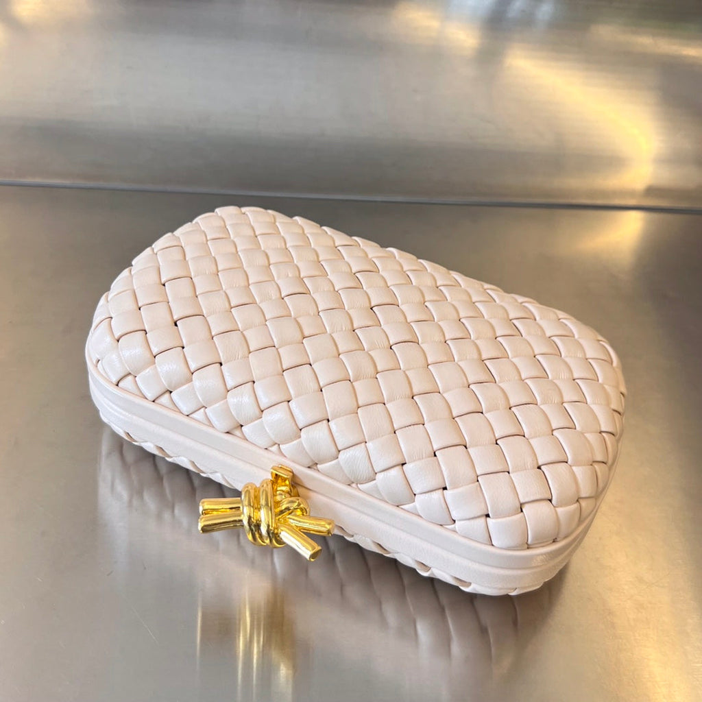 KNOT 20 IN SOLF ROSA LAMMFELL