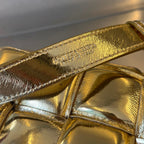 MINI-KASSETTE 18 IN GOLDENES LAMMLEDER