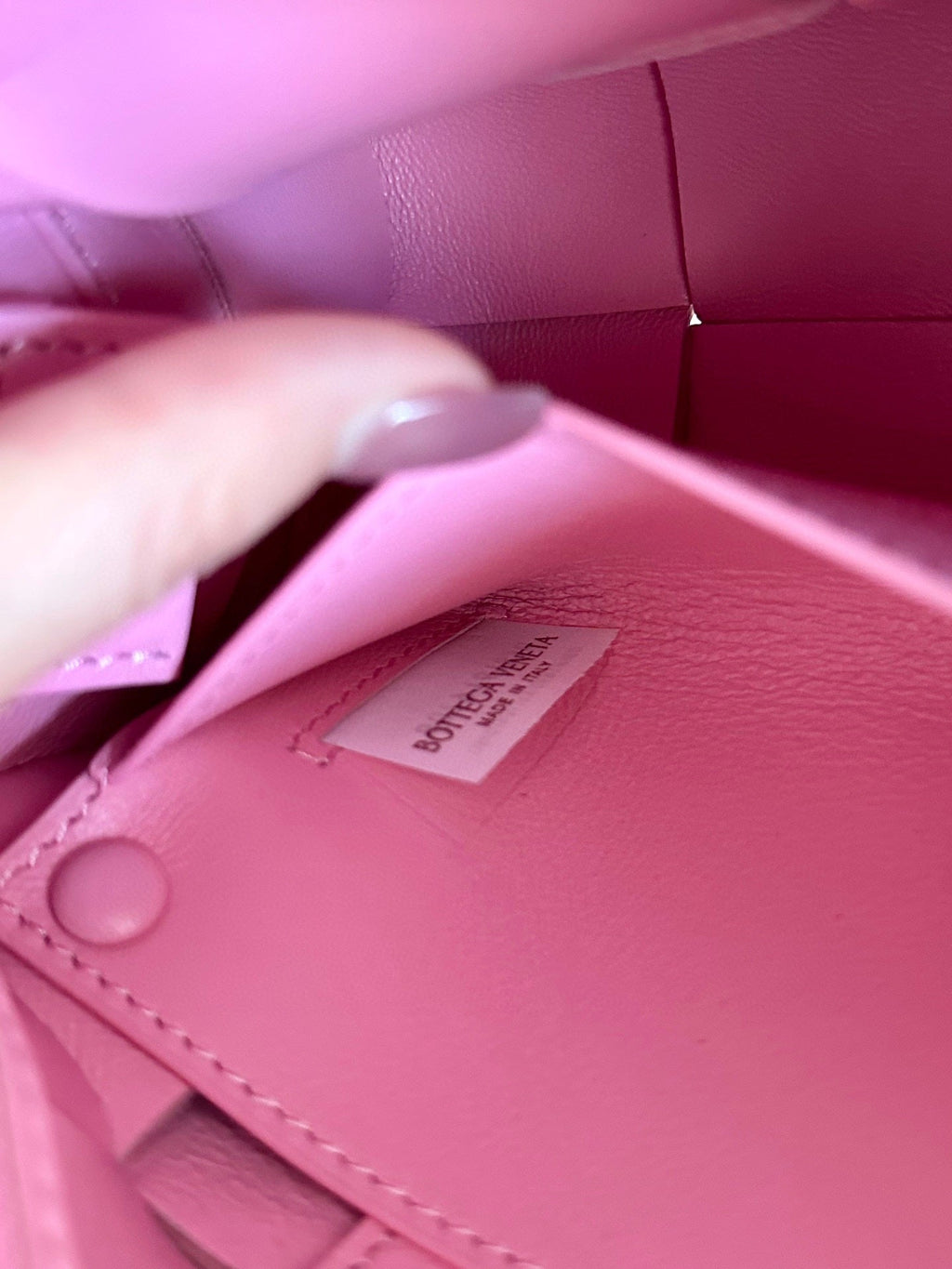 CASSETTE 23 IN HELLROSA LAMMLEDER