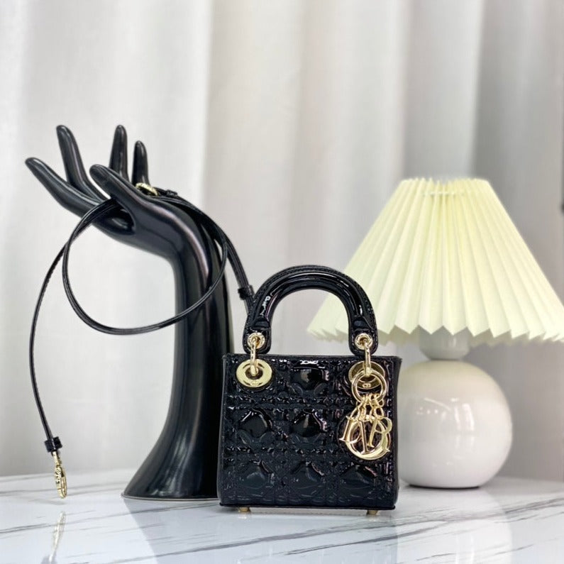 MICRO LADY 12er-Packung in glänzendem schwarzem Lammleder