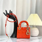 MICRO LADY 12er-Packung in glänzendem, scharlachrotem Lammleder