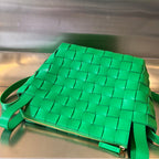 MITTELGROSSE 28-KASSETTEN-KASSETTE, HELLGRÜNES LAMMFELL