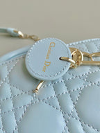 MINI D-JOY TASCHE 17 IN HELLBLAUEM LAMMLEDER