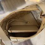 KLEINE 22-KASSETTE IN BEIGEM LAMMLEDER