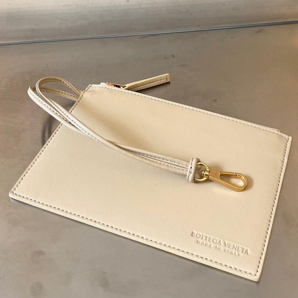 KLEINE 22-KASSETTE IN BEIGEM LAMMLEDER