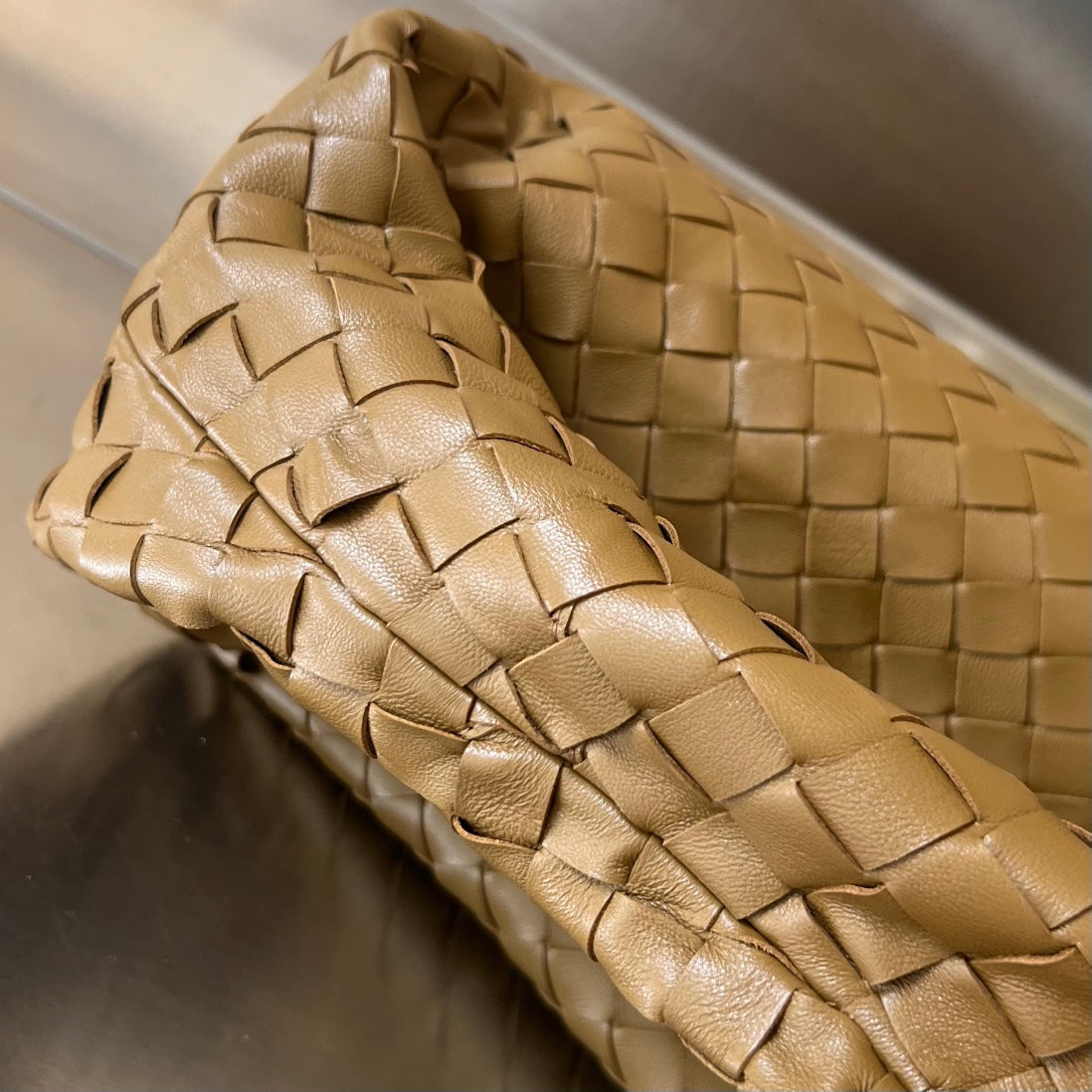 Kleine Jodie 48 Karamellbraun Kalbsleder