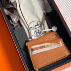 KELLY DESORDRE 20 IN BRONZEBRAUNEM EPSOM-LEDER MIT GOLDENEN BESCHLÄGEN