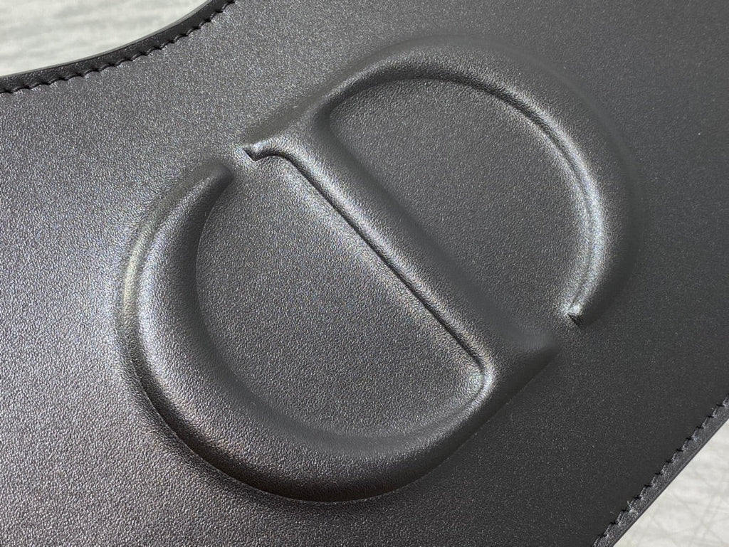 HOBO SIGNATURE 23 TASCHE IN SCHWARZEM LAMMLEDER